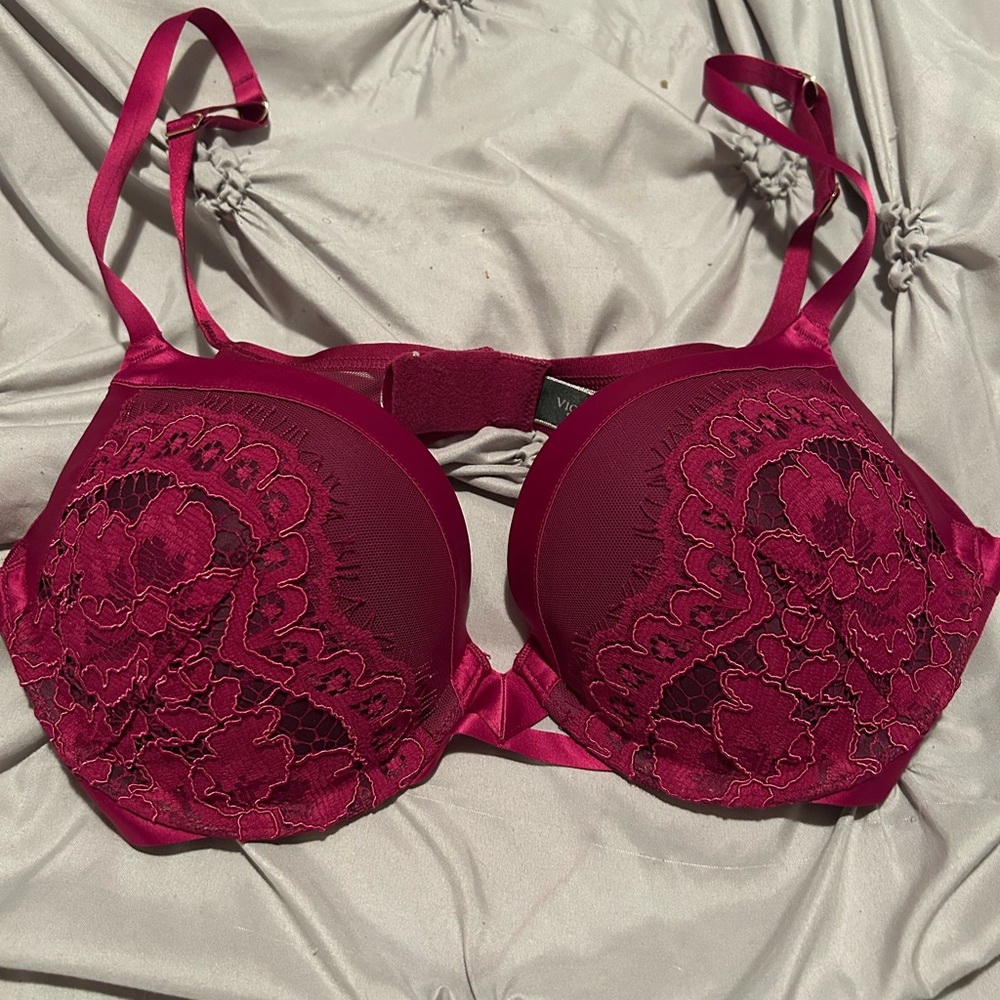Victoria's Secret Burgundy Lace Bra